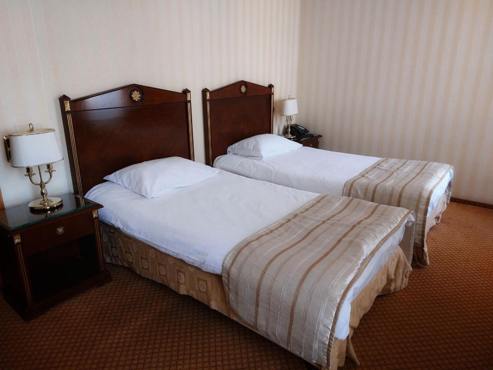 Hotel Optima Collection Podil Plaza Kiew Exterior foto