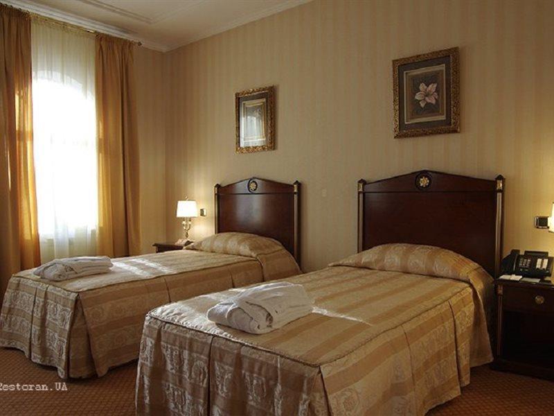 Hotel Optima Collection Podil Plaza Kiew Exterior foto