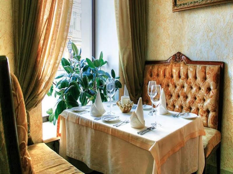 Hotel Optima Collection Podil Plaza Kiew Exterior foto